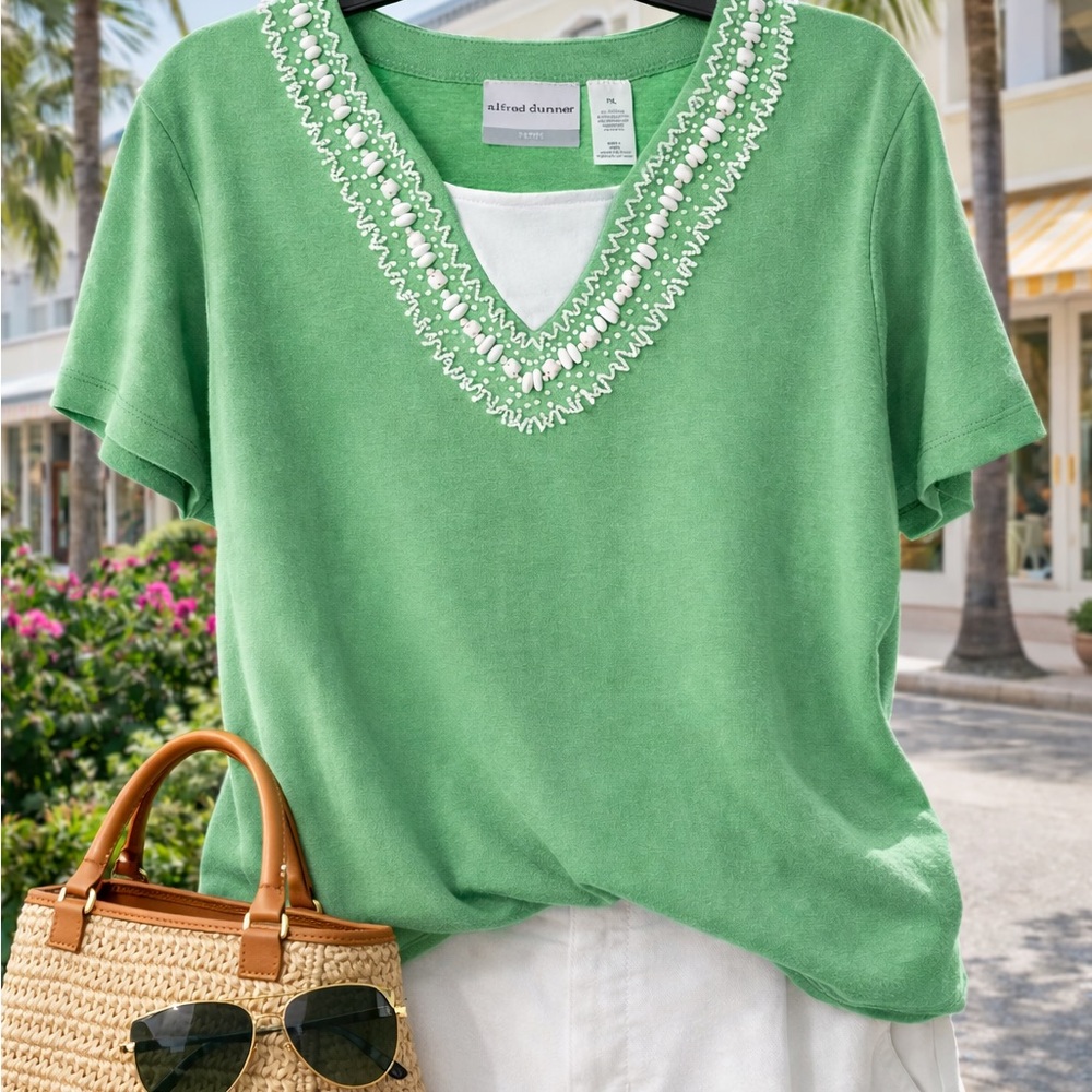 ☘️ Alfred Dunner Petite PXL Green Embellished V-Neck Top Inset
St. Patrick’s
